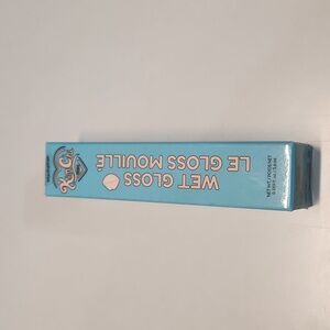 KIM CHI CHIC WET GLOSS WITH LIP PLUMBER